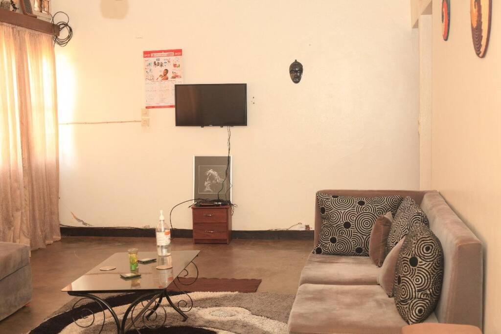 Maison De 3 Chambres Dans Un Lieu Apaise Au Centre De Kigali Eksteriør billede